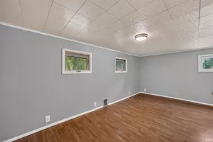 302 Ostemo Pl, South Bend, IN 46617 - Photo 12