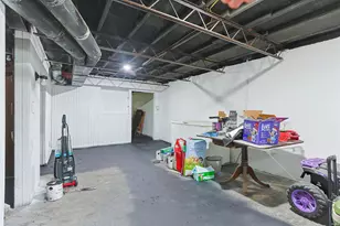 1901 N Brookfield St, South Bend, IN 46628 - Photo 26