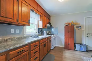 1901 N Brookfield St, South Bend, IN 46628 - Photo 10