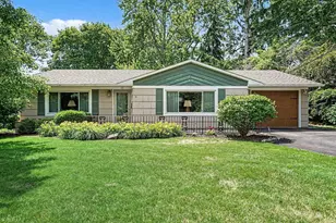 121 S Twyckenham Dr, South Bend, IN 46617 - Photo 2