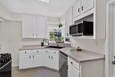 534 N Coquillard Drive, South Bend, IN 46617 - Photo 6