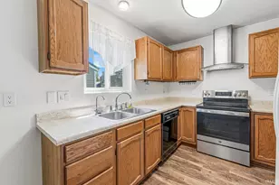 1111 B J St, Mishawaka, IN 46545 - Photo 12