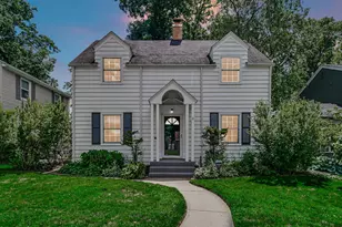 917 W Lawrence St, Mishawaka, IN 46545 - Photo 2