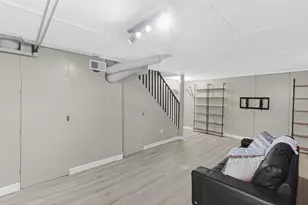 917 W Lawrence St, Mishawaka, IN 46545 - Photo 28