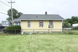 2317 Linden St, South Bend, IN 46628 - Photo 4