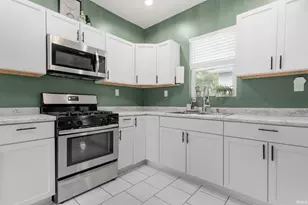 1023 Sherman Ave, South Bend, IN 46616 - Photo 4