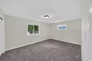 1037 N Twyckenham Dr, South Bend, IN 46617 - Photo 12