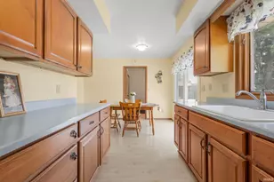 57302 Peggy Dr, South Bend, IN 46619 - Photo 14