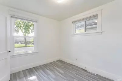 717 N Brookfield Street, South Bend, IN 46628 - Photo 10