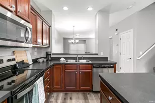 411 Abbey St, South Bend, IN 46637 - Photo 10