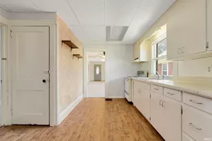 1818 Leer St, South Bend, IN 46613 - Photo 10