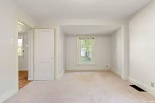 1818 Leer St, South Bend, IN 46613 - Photo 12