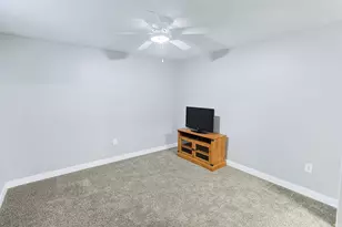 23401 Arbor Pointe Dr, South Bend, IN 46628 - Photo 26