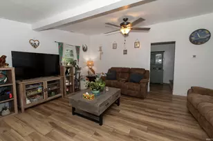 21085 Cabot Ave, Lakeville, IN 46536 - Photo 6