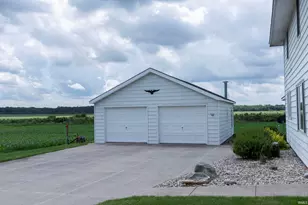 61000 Crumstown Hwy, North Liberty, IN 46554 - Photo 6
