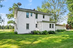 24567 Brick Rd, South Bend, IN 46628 - Photo 4