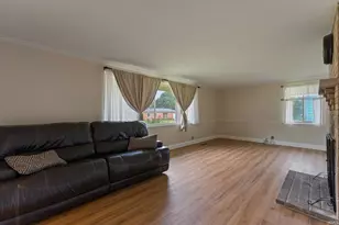 2620 Southridge Dr, South Bend, IN 46614 - Photo 2