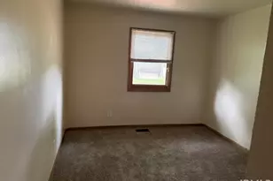 1952 Renfrew Dr, South Bend, IN 46614 - Photo 10
