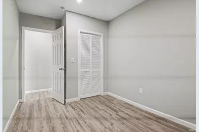 353 W Indiana Avenue, Elkhart, IN 46613 - Photo 10