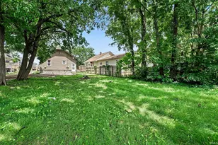 353 W Indiana Ave, Elkhart, IN 46613 - Photo 16