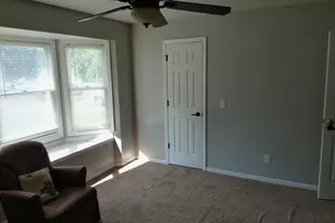 2106 Spring Hill Dr, South Bend, IN 46628 - Photo 28