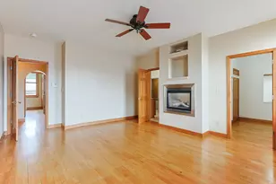 306 S Notre Dame Ave, South Bend, IN 46617 - Photo 18