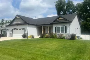 11531 New Trails Dr, Osceola, IN 46561 - Photo 2