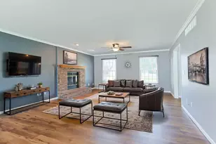 12385 Settlers Cove Ct, Granger, IN 46530 - Photo 4