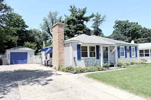 415 Manchester Dr, South Bend, IN 46615 - Photo 1