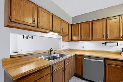2028 Poppy Court, Mishawaka, IN 46544 - Photo 8