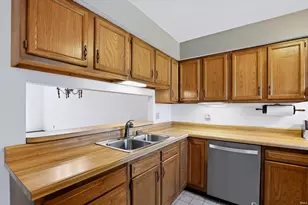 2028 Poppy Ct, Mishawaka, IN 46544 - Photo 8