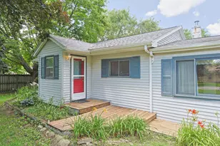 29809 Carolina Ave, Elkhart, IN 46516 - Photo 2