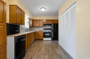 815 E 8th St, Mishawaka, IN 46544 - Photo 10