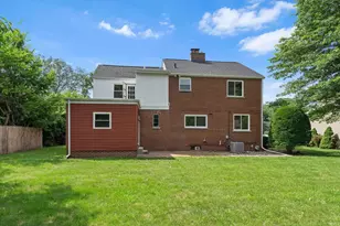 2420 S Twyckenham Dr, South Bend, IN 46614 - Photo 38