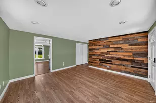 602 W Elm St, New Carlisle, IN 46552 - Photo 4