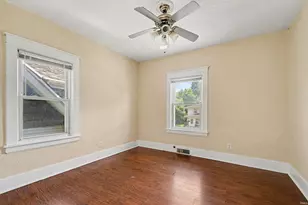 123 E Victoria St, South Bend, IN 46614 - Photo 14