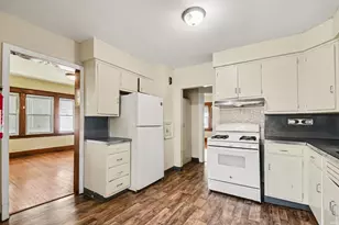 123 E Victoria St, South Bend, IN 46614 - Photo 8