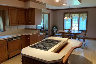 15681 Fieldcrest Ct, Granger, IN 46530 - Photo 8