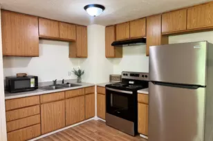 2219 W Bulla St, South Bend, IN 46628 - Photo 8
