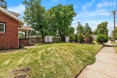 317 N Sunnyside Avenue, South Bend, IN 46617 - Photo 32