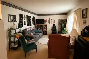 315 S 35th Street St, South Bend, IN 46615 - Photo 6
