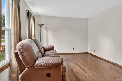 10869 Del Rey Drive, Osceola, IN 46561 - Photo 8