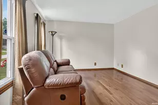 10869 Del Rey Dr, Osceola, IN 46561 - Photo 8