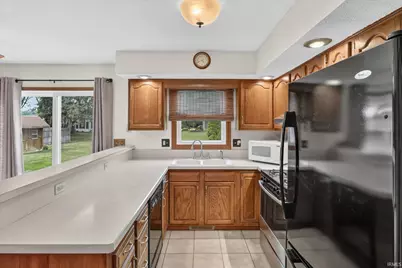 10869 Del Rey Drive, Osceola, IN 46561 - Photo 12