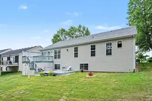 6433 Armstrong Dr, South Bend, IN 46614 - Photo 14