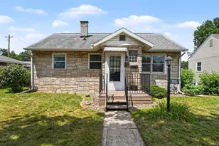 1534 Kilbourn St, Elkhart, IN 46514 - Photo 1