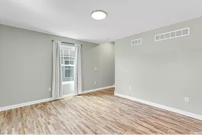 1544 E Edgar Avenue, Mishawaka, IN 46545 - Photo 4
