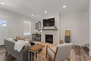 922 N Hill St, South Bend, IN 46617 - Photo 12