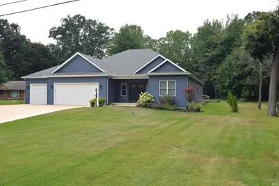 52427 Lynnewood Avenue, South Bend, IN 46628 - Photo 1
