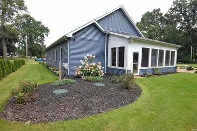 52427 Lynnewood Avenue, South Bend, IN 46628 - Photo 4